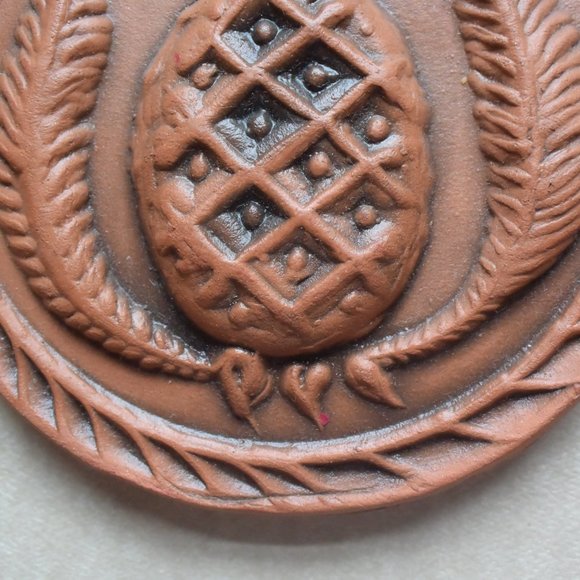 Handcrafted Signed Terracotta Pottery Pineapple Welcome Door Wall Plaque - Picture 7 of 8